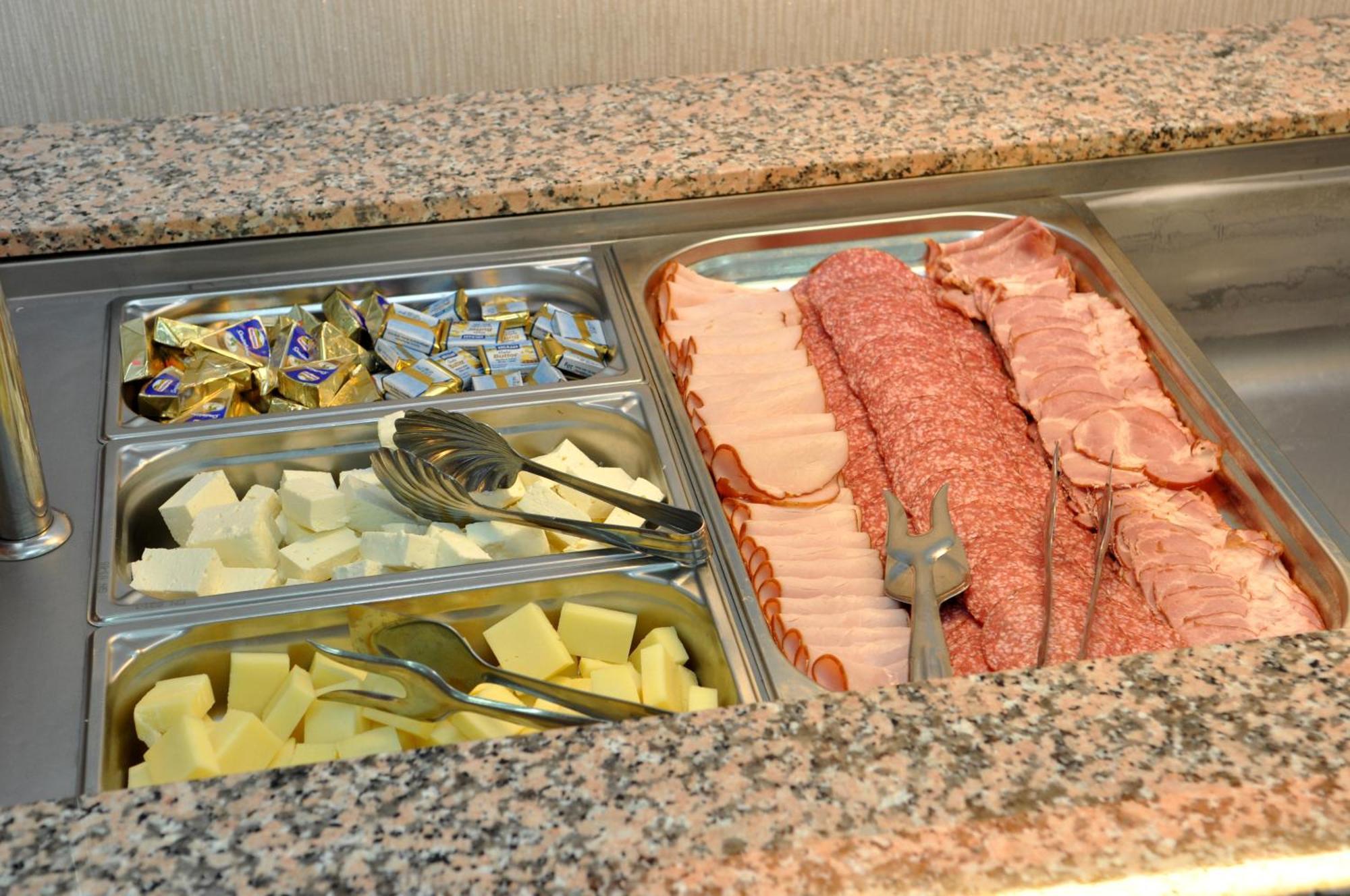 Potaissa Hotel 투르다 외부 사진